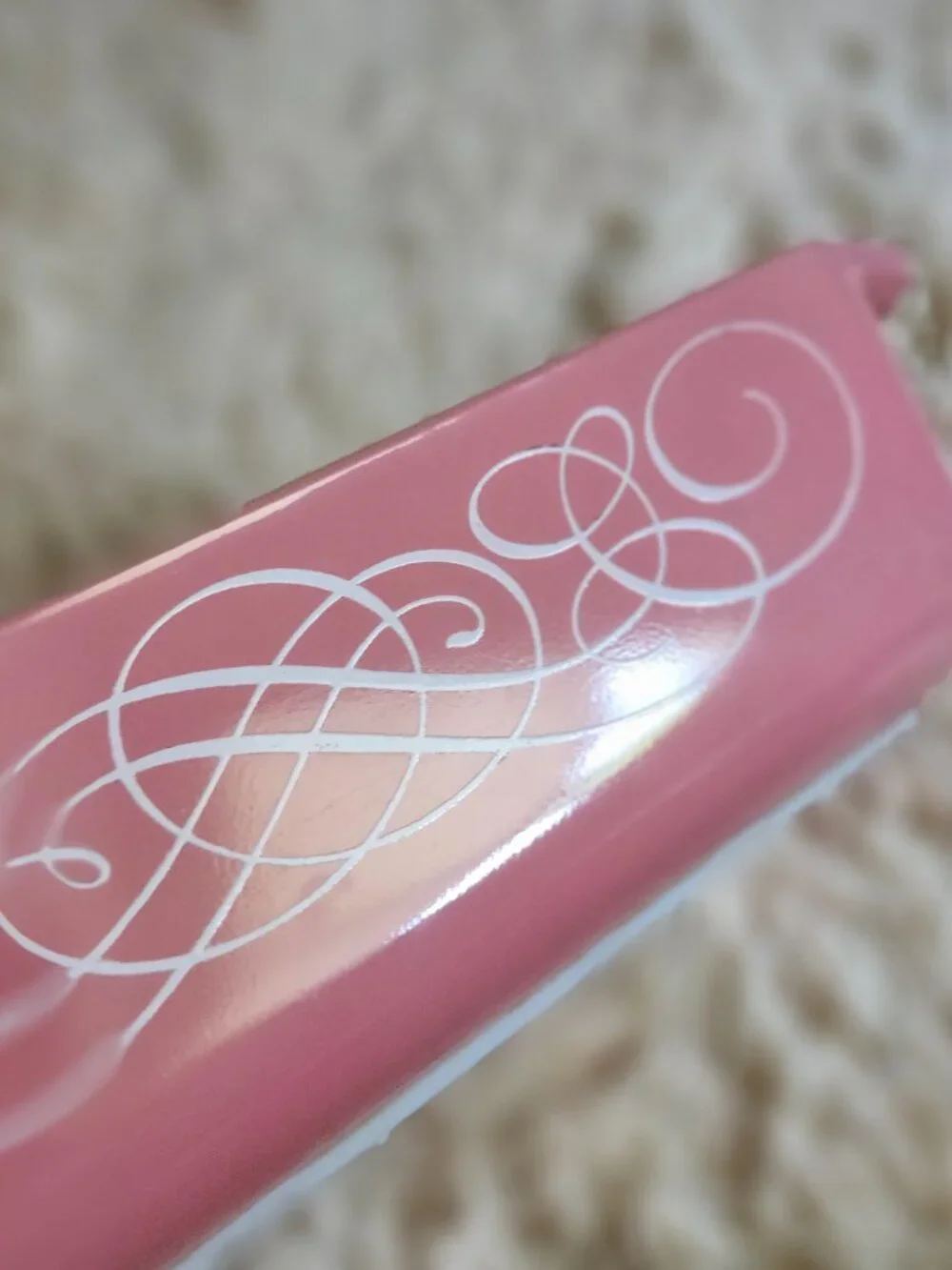 Pyrex pink swirl/scroll 575 with lid